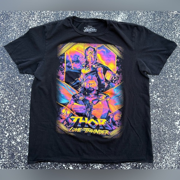 THOR Love & Thunder Marvel Studios Graphic T-Shirt Size Large - Picture 1 of 3